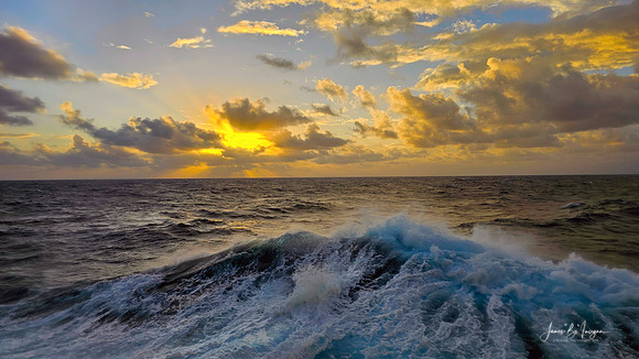 Stunning Ocean Sunset - Golden Skies and Turquoise Waves in Perfect Harmony