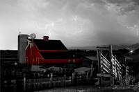 red_barn_farm_lightning_thunderstorm-bwsc