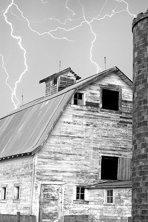 barn-lightning1