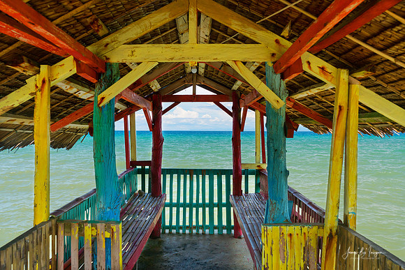 Sunlit Painted Frame Sea Gateway