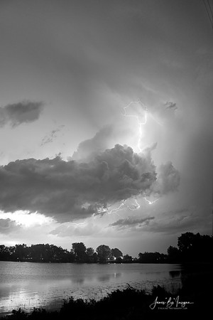 Lake-Thunder-Cell-Lightning-Burst-bw