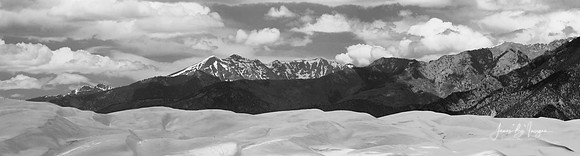 sand-dunes_Panorama1BW
