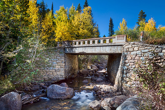 Bridge_Over_Autumn_Waters