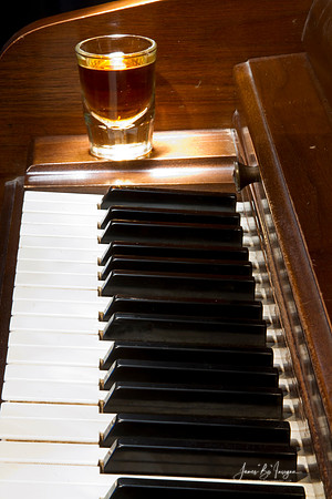 piano-whiskey-row