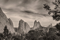 Colorado-Garden-Gods-Mono-Tone-View