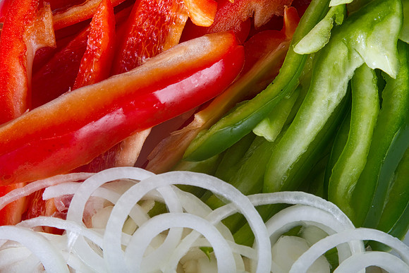 Raw_Red_Peppers_Green_Peppers_Onions